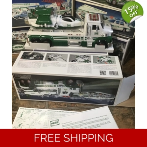 2014 Hess 50th Anniversary Toy Truck And Space Cruiser Wit..