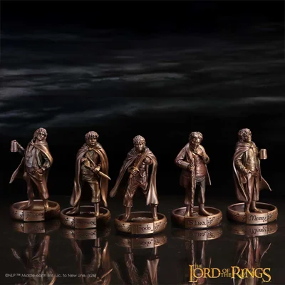 Officially Licensed Lord of the Rings Hobbits of the Shire Figurine Set 7.2cm