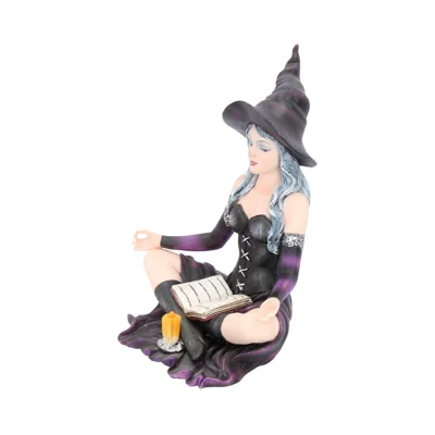 Aradia The Witch And Her Grimoire 14cm Aradia The Witch And Her Grimoire 14cm