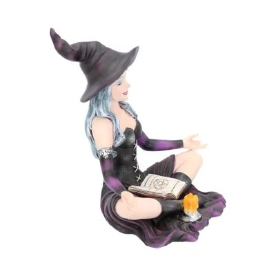 Aradia The Witch And Her Grimoire 14cm Aradia The Witch And Her Grimoire 14cm