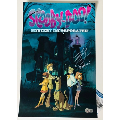 SCOOBY-DOO MYSTERY INCORPORATED 11x17 POSTER SIGNED by GREY DELISLE w/insc and BECKETT CERTIFIED SCOOBY-DOO MYSTERY INCORPORATED 11x17 POSTER SIGNED by GREY DELISLE w/insc and BECKETT CERTIFIED