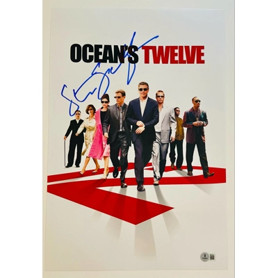 OCEANS TWELVE 12x18 POSTER SIGNED by STEVEN SODERBERGH and BECKETT CERTIFIED