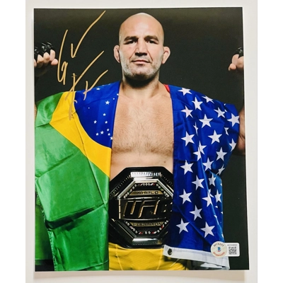 UFC 8x10 SIGNED by GLOVER TEIXEIRA and BECKETT CERTIFIED6