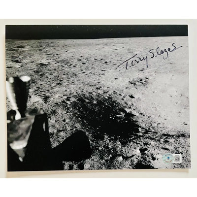 MOON 8x10 SIGNED by TERRY SLEZAK and BECKETT CERTIFIED MOON 8x10 SIGNED by TERRY SLEZAK and BECKETT CERTIFIED