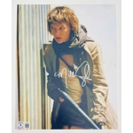 MILLA JOVOVICH SIGNED RESIDENT EVIL 8x10 PHOTO & BECKETT CERTIFIED
