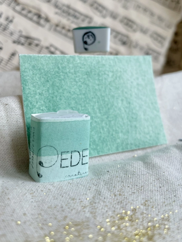 Malachite azure hue