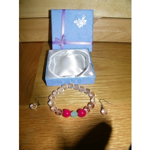 Glass bead bracelet and earring set