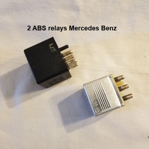 2 ABS relays Mercedes Benz