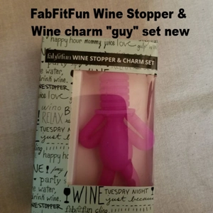 FabFitFun Wine Stopper and Wine charm 