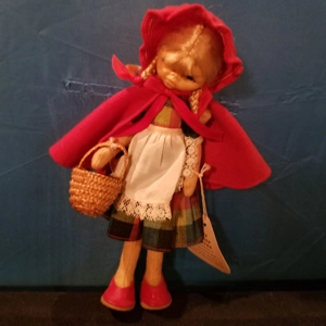 VTG The Design Centre Red Riding Hood doll w/tag
