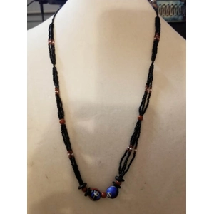 Beautiful blk seed & other bead necklace