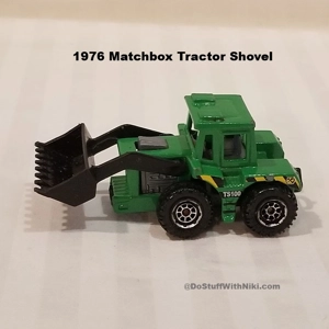 1976 Matchbox green Tractor Shovel