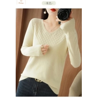Women’s V-Neck Cashmere Blend Knit Sweater