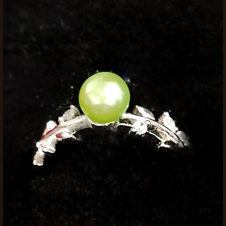 Green pearl ring