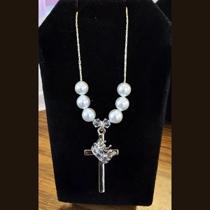 Pearl pendant necklaces with 20