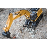 1510 HUINA 1/16 SCALE RC EXCAVATOR 2.4G 11CH W/DIE CAST BUCKET