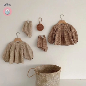 {Baby Girl Plaid Blouse and Shorts Set