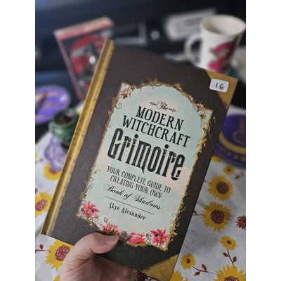 Modern Witchcraft Grimoire