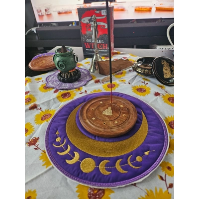 Budda circular holder