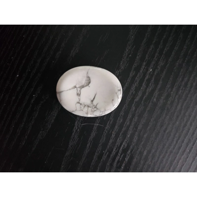 Howlite thumbstone (small)