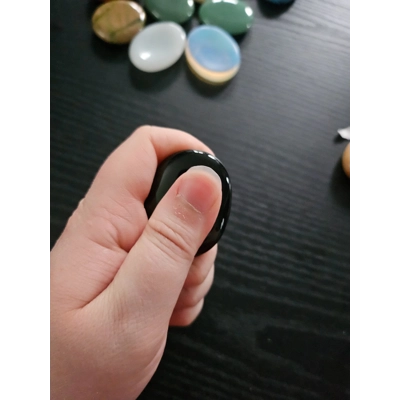 Obsidian thumbstone Obsidian thumbstone