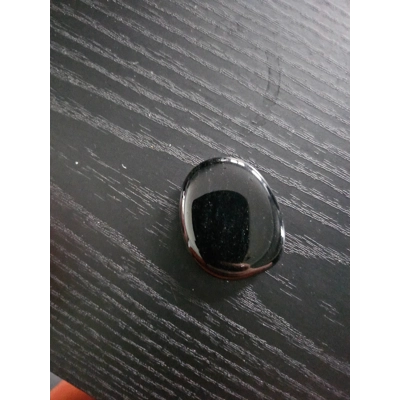 Obsidian thumbstone Obsidian thumbstone