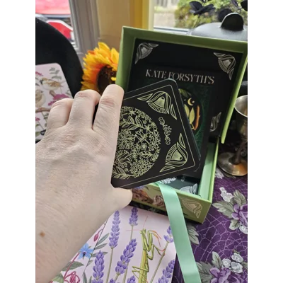 Hedgewitch Oracle – Kate Forsyth & Vasilisa Romanenko Hedgewitch Oracle – Kate Forsyth & Vasilisa Romanenko