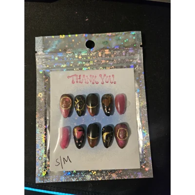 Pink Holo Familiar Magic – Sun, Moon & Cat Press-On Nails