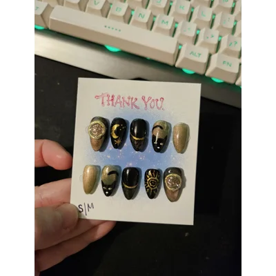 Green-Pink Colour-Shifting Holo Familiar Magic – Sun, Moon & Cat Press-On Nails