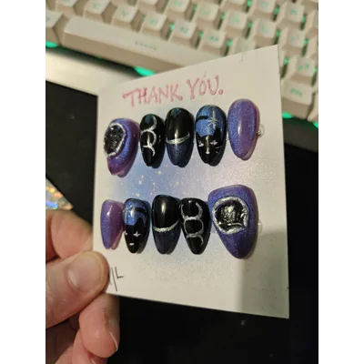 Purple Holo Familiar Magic – Cat & Triple Moon Press-On Nails Purple Holo Familiar Magic – Cat & Triple Moon Press-On Nails