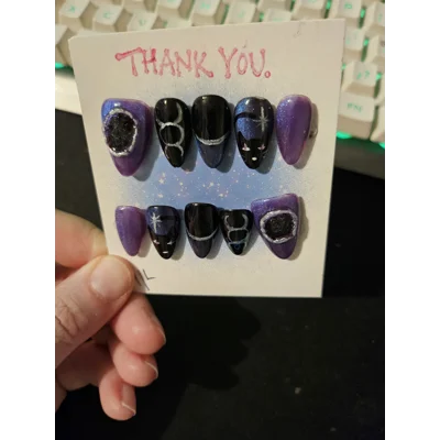 Purple Holo Familiar Magic – Cat & Triple Moon Press-On Nails Purple Holo Familiar Magic – Cat & Triple Moon Press-On Nails