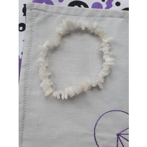 Rainbow Moonstone Chip ..