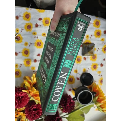 Coven: Where Witches Gather - Fiona Horne Coven: Where Witches Gather - Fiona Horne