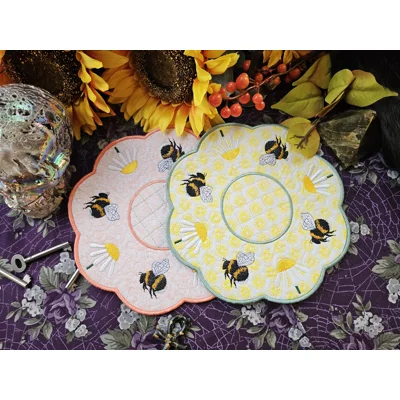 Bumblebee & Daisy Candle Mat