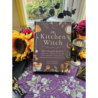 The Kitchen Witch - Arin Murphy-Hiscock
