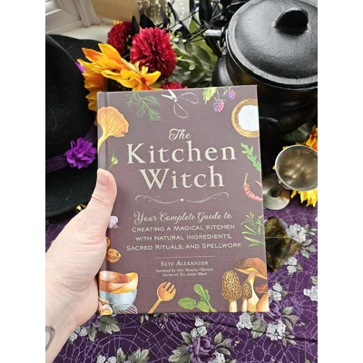 The Kitchen Witch - Arin Murphy-Hiscock