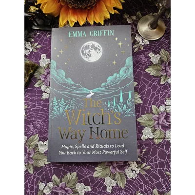 A Witch's Way Home - Emma Griffin