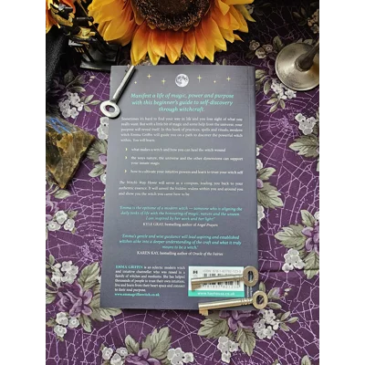 A Witch's Way Home - Emma Griffin