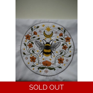 Bee tote bag