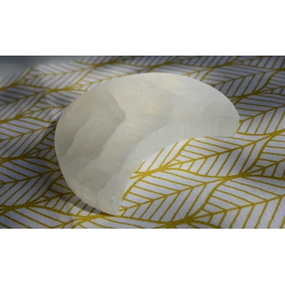 Selenite Moon 6-7 cm