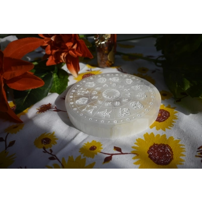 Selenite Zodiac Disc 9 cm Selenite Zodiac Disc 9 cm