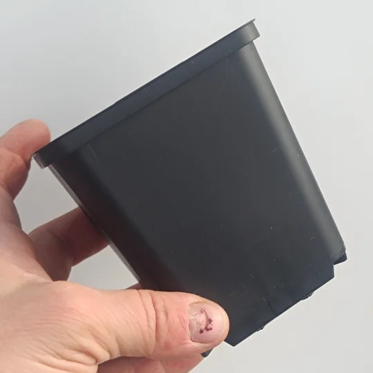 Square pot, 9x9x9,5 cm, plastic, black