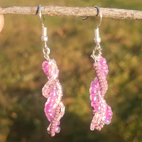 Bead twist earrings, pink