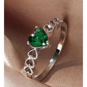Heart Emerald Ring
