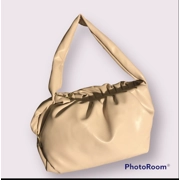 Scoop Women's Slouchy Shoulder Bag