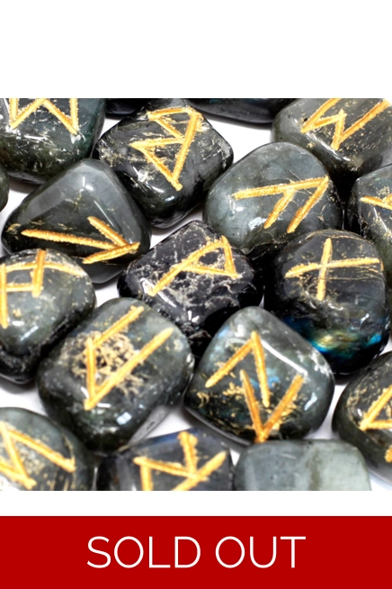 Runes Stone Set in Pouch - Labradorite