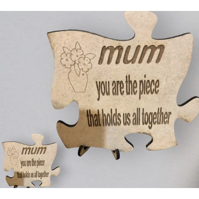 jigsaw shape MUM plaque with stand £2