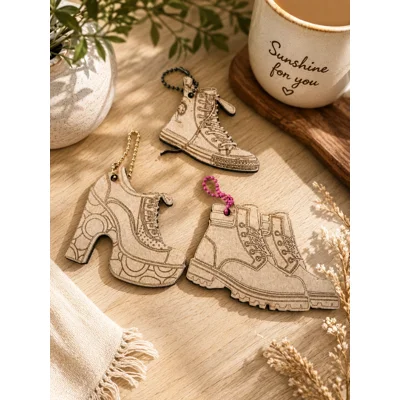 SET OF 3 FOOTWEAR KEYRINGS / BAG CHARMS – JUST £1 A SET!