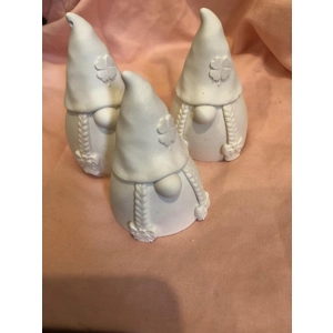 girl gonks ready to pai..