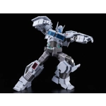 Ultra Magnus (IDW): Flame Toys Transformers Furai Model Kit